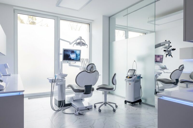 Ranking najlepszych klinik stomatologii estetycznej Warszawa 2026 - zestawienie TOP